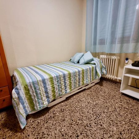 Apartamento Montse Zaragoza Bed and Breakfast Esterno foto